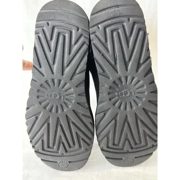 UGG Classic Short II Women's Boots Suede Sheepskin Slip-On Black Size US8 EU39 - Picture 10 of 10